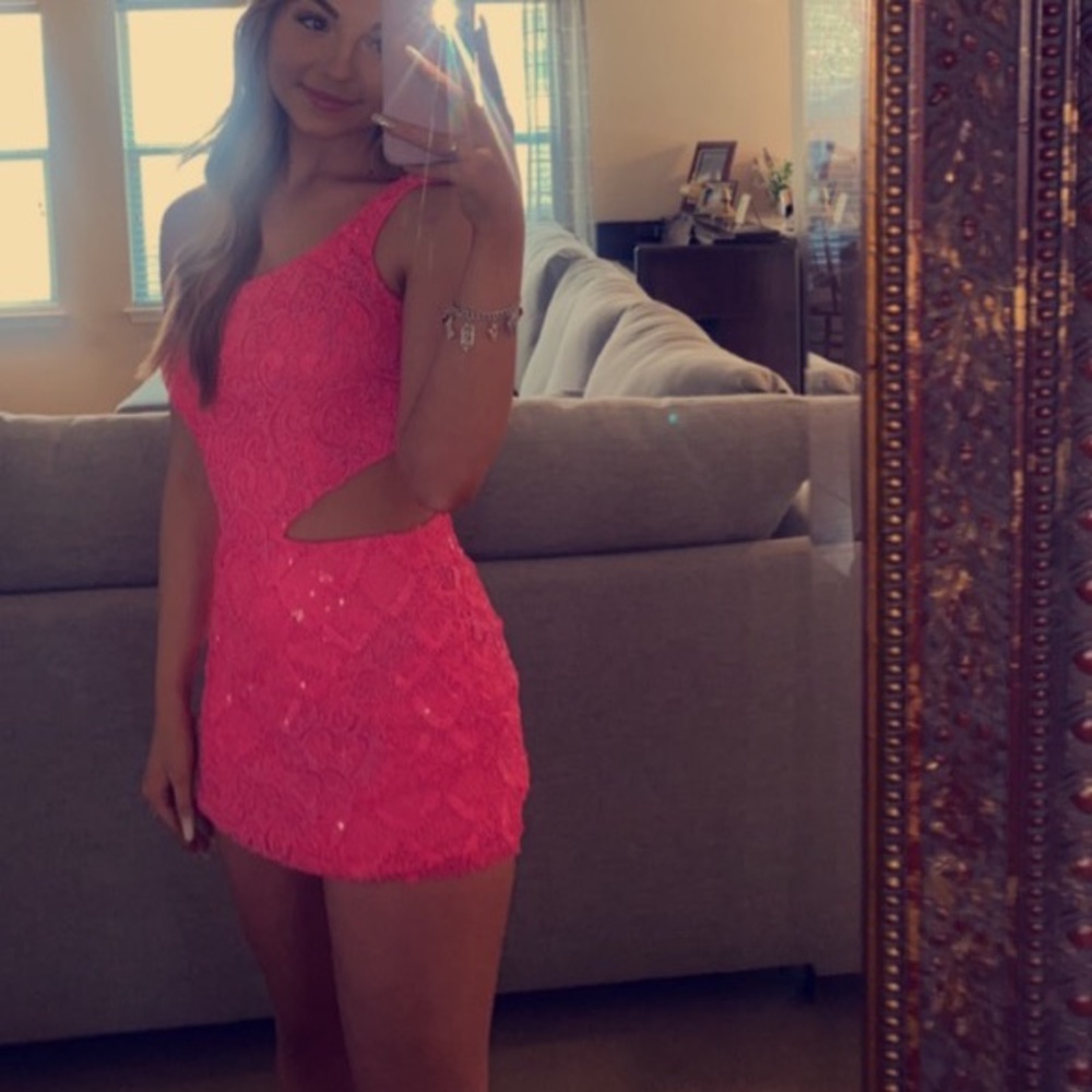 Hot pink Primavera homecoming/prom dress